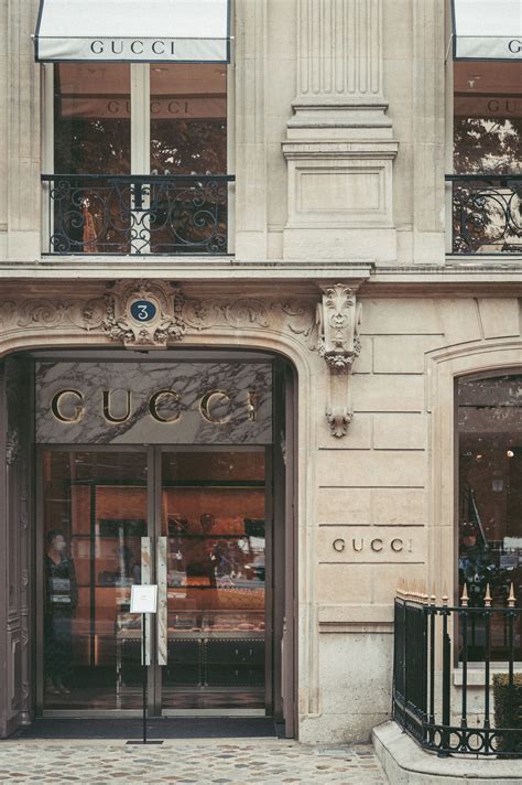 gucci avenue montaigne ouvert le dimanche|Gucci Store – 7 Locations & Opening Hours in Singapore.